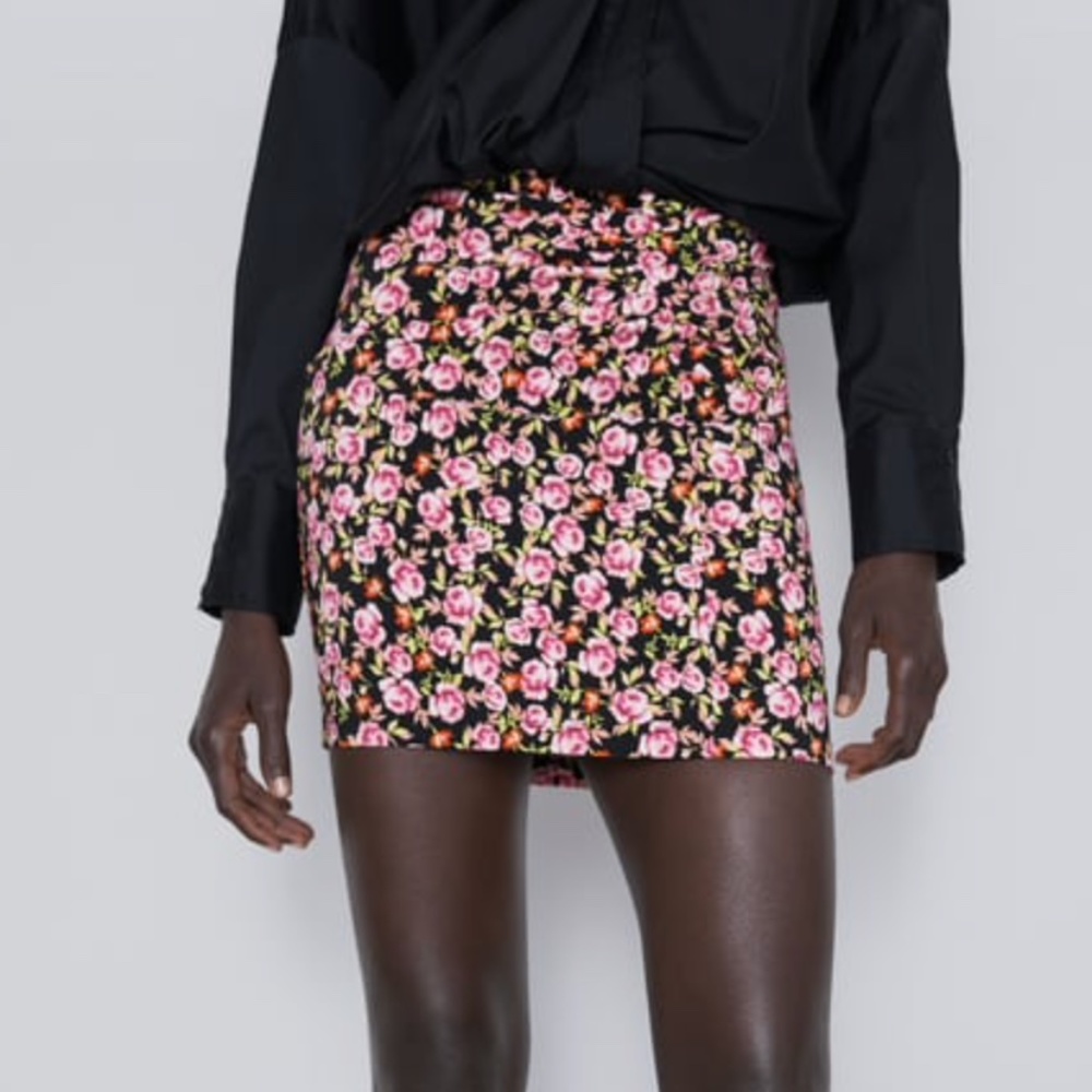 ZARA Pink Rose Floral Ruched Mini Skirt XS
